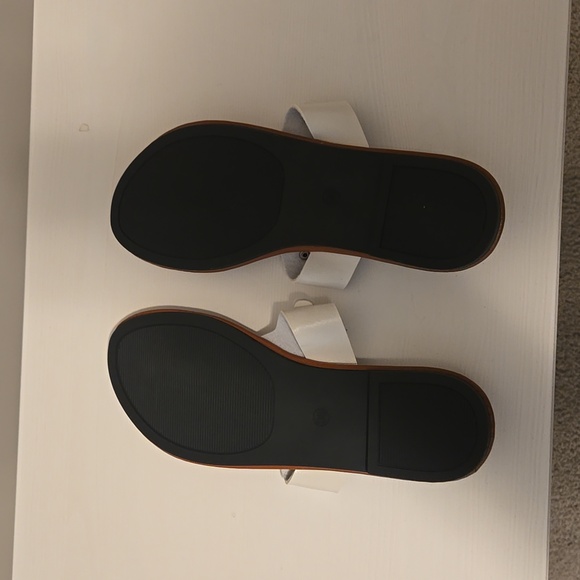 Sandals - Picture 2 of 3